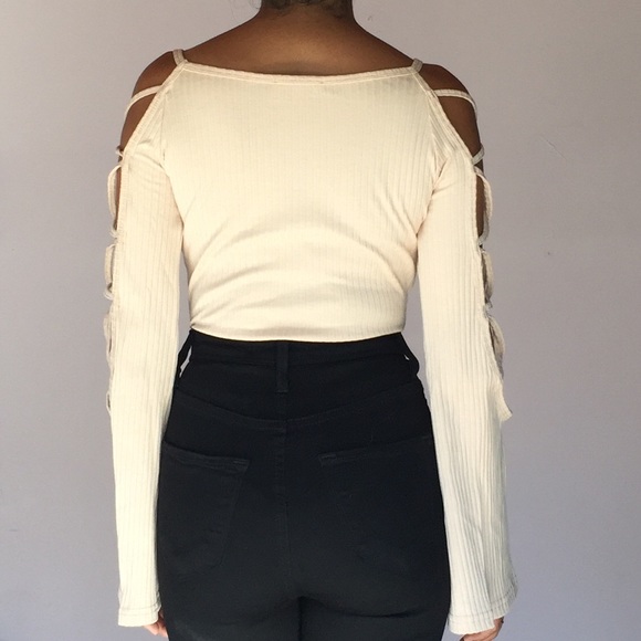 Long Sleeve caged bodysuit - Picture 4 of 7